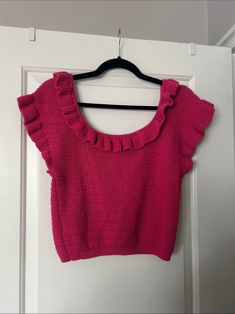 H&M Ruffled Knit Pointelle Top Cerise - Picture 2 of 5